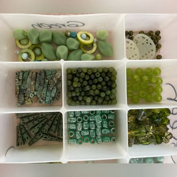 3 Containers Jewelry Making Green Beads Craft Repurpose - Picture 5 of 7
